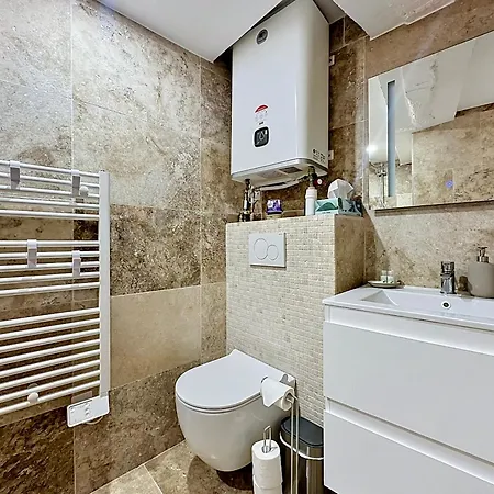 Newly Renovated - Heart Of Le Suquet *